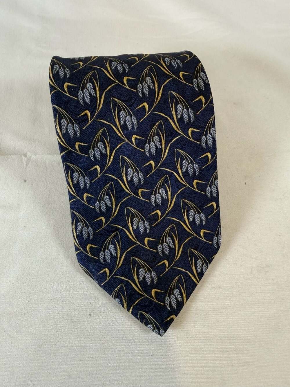 Altea Milano Silk Necktie Navy Blue Gold Wheat Pattern Preppy Old Money Classic